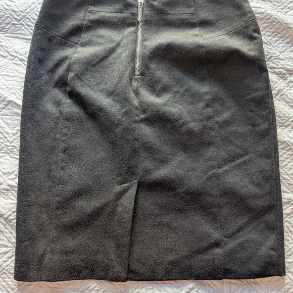 Michael Kors Charcoal Gray Zippered Knee Length Pencil Skirt Size 8 Ponte Knit - Picture 4 of 4